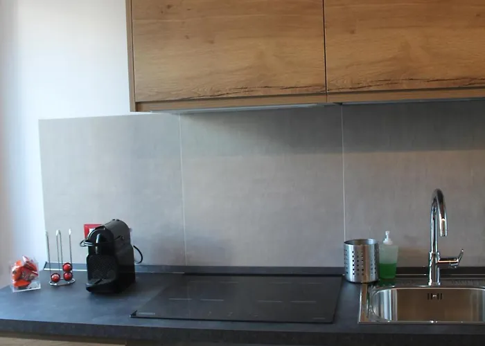 아파트 Mondello Apartment 몬델로