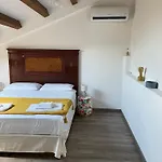 Mondello Apartment Apartamento *